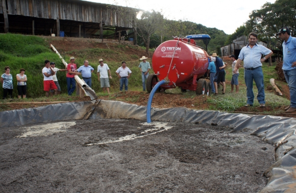Entrega de Distribuidor de Adubo líquido