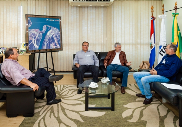 Prefeito busca apoio para EXPOMAR