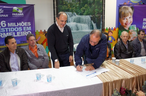 Marmeleiro recebe R$ 5,6 milhões para ampliar Sistema de Esgoto Sanitário