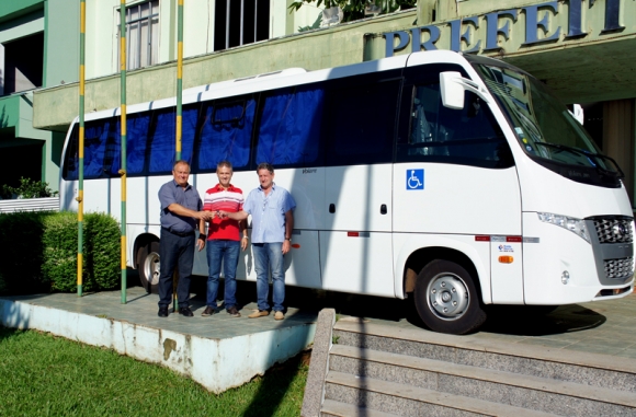 Ônibus Novo