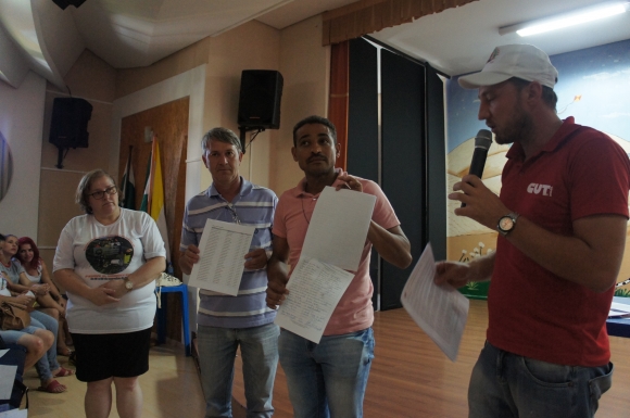 PREFEITO E DIRETORES DE MARMELEIRO PARTICIPAM DO ATO CONTRA  A REFORMA DA PREVIDÊNCIA 