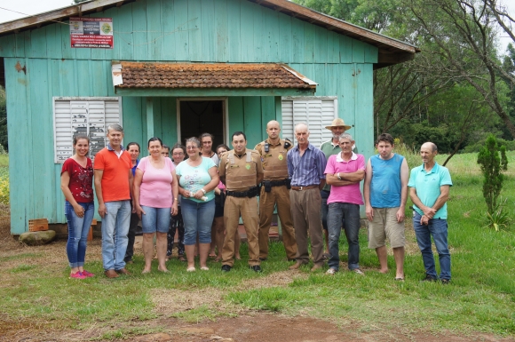 VIZINHANÇA RURAL SEGURA: AGRICULTORES COMEMORAM IMPLANTAÇÃO DO PROJETO 