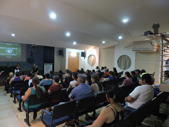 REUNIÃO DA ASSISTÊNCIA SOCIAL E COOPERHAF ORIENTA FAMÍLIAS 