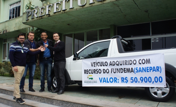 MEIO AMBIENTE DE MARMELEIRO COMPRA CARRO COM RECURSOS DA FUNDEMA-SANEPAR