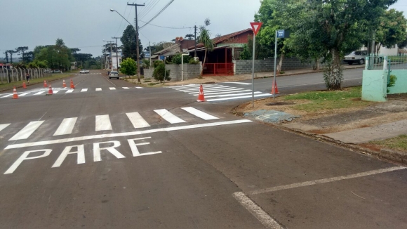 DEMARTRAN REALIZA NOVAS PINTURAS EM FAIXAS DE PEDESTRES