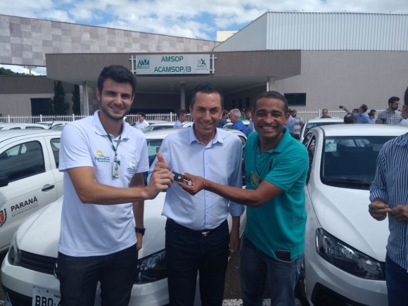 MARMELEIRO RECEBE VEÍCULO DO PROGRAMA LEITE SUDOESTE