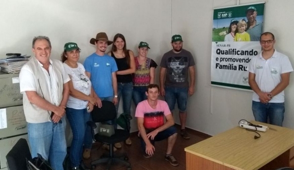 PRODUTORES DE LEITE FAZEM CURSO DE PASTAGEM