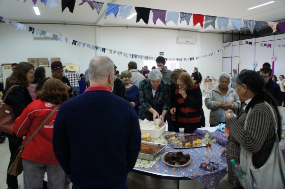 PACIENTES E FAMILIARES PARTICIPAM DE FESTA JULINA DE CONFRATERNIZAÇÃO