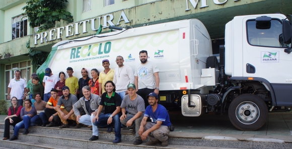 ACMR PARTICIPA DE CAPACITAÇÃO E  ENTREGA DE CAMINHÃO 