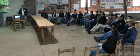 MIP SOJA: AGRICULTORES PARTICIPAM DE TREINAMENTO