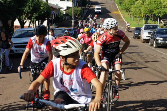 PASSEIO CICLÍSTICO DÁ INÍCIO AS FESTIVIDADES  DE ANIVERSÁRIO DE MARMELEIRO   