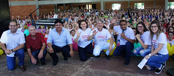 ENCONTRÃO CLUBE DE MÃES  REÚNE MAIS DE MIL MULHERES