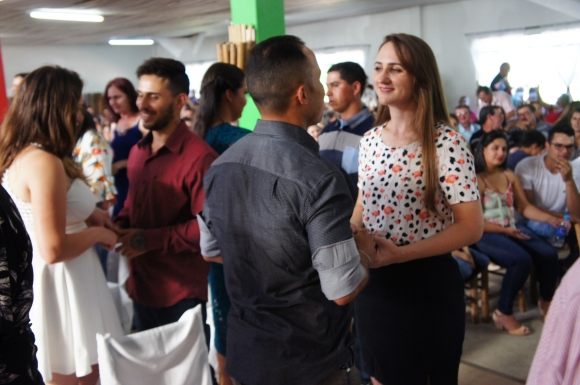 66 CASAIS DISSERAM SIM NO CASAMENTO COLETIVO EM MARMELEIRO