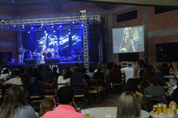 FESTIVAL CANTA MARMELEIRO REUNIU 500 PESSOAS NA  1ª NOITE