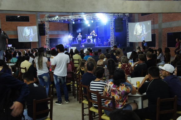 FESTIVAL CANTA MARMELEIRO ENCERRA COM SUCESSO DE PÚBLICO E ORGANIZAÇÃO