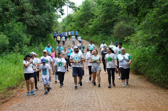 DIA DE CONSCIENTIZAÇÃO E SAÚDE NA 1ª CAMINHADA ECOLÓGICA 