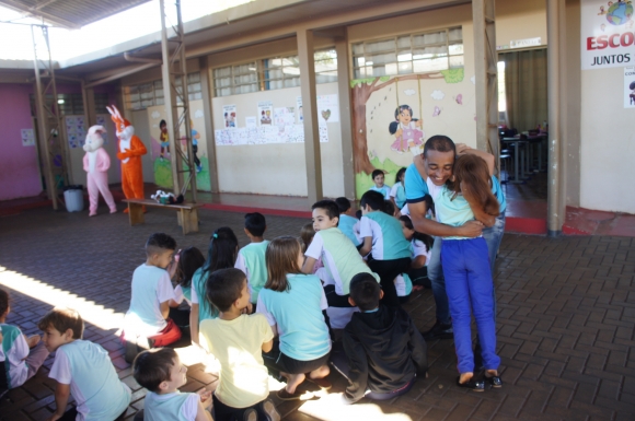 EDUCAÇÃO CELEBRA A PÁSCOA COM AÇÃO LITERÁRIA NAS ESCOLAS