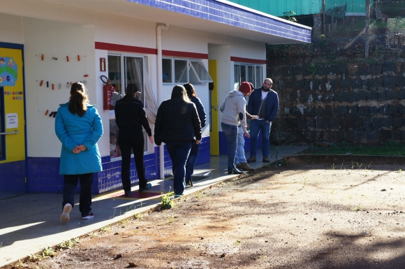 EQUIPE TÉCNICA VISITA CMEI REGINA VERÔNICA MULLER