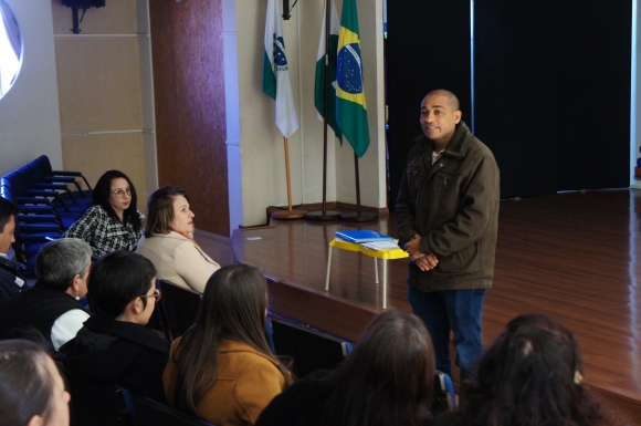HUMANIZAÇÃO NO ATENDIMENTO: SERVIDORES DA SAÚDE PARTICIPARAM DE CAPACITAÇÃO