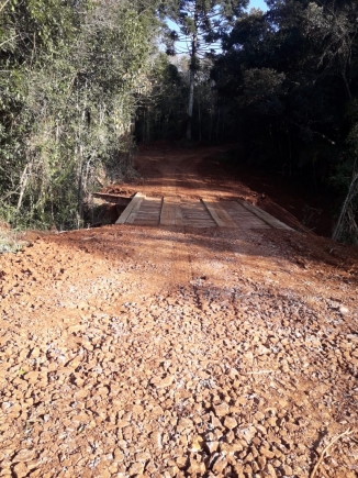 PONTE É RECONSTRUÍDA NO INTERIOR DE MARMELEIRO