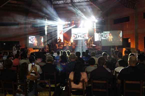 FESTIVAL CANTA MARMELEIRO  EMOCIONA  O PÚBLICO  E CONSAGRA O SUCESSO