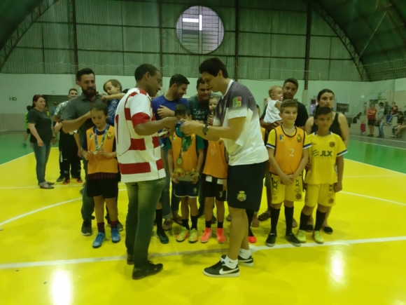 ENCERRADO COM SUCESSO O CAMPEONATO DE FUTSAL DA ESCOLINHA DE MARMELEIRO