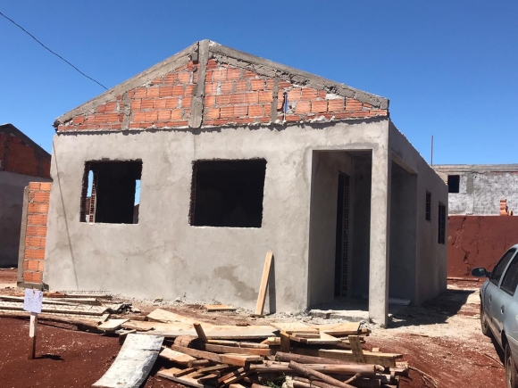 40 CASAS: INICIADO  ACOMPANHAMENTO FAMILIAR DOS CONTEMPLADOS