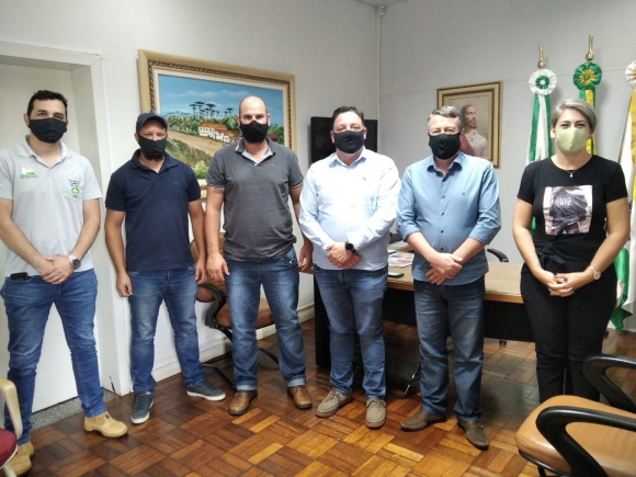 Administração Municipal adere ao Programa Titula Brasil