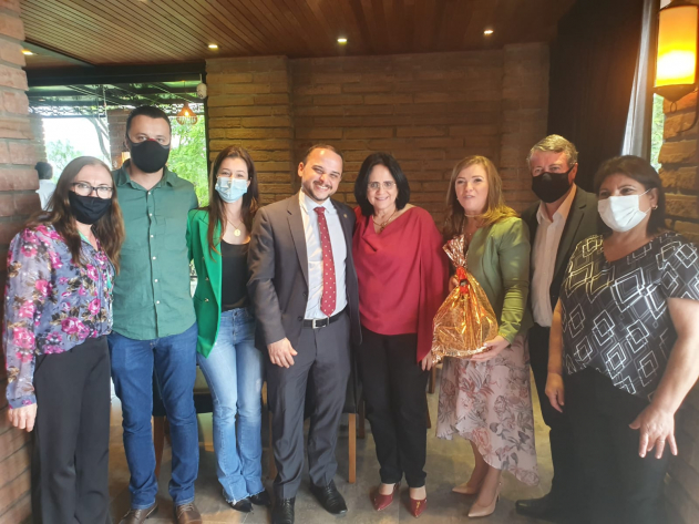 Damares Regina Alves esteve presente em Francisco Beltrão 