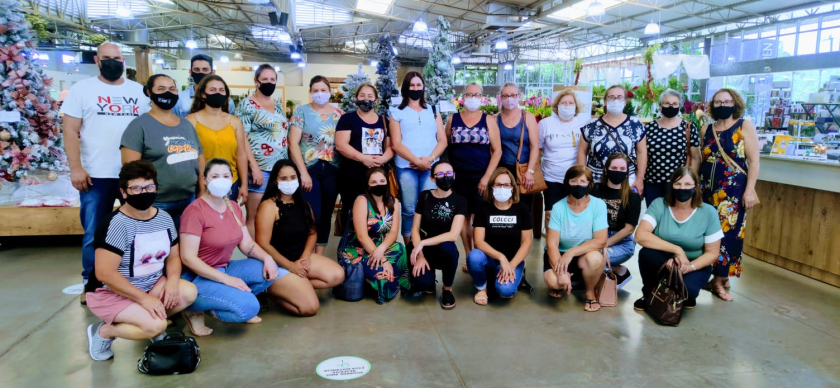 Encerramento de curso de jardinagem leva alunos no Planta Garden