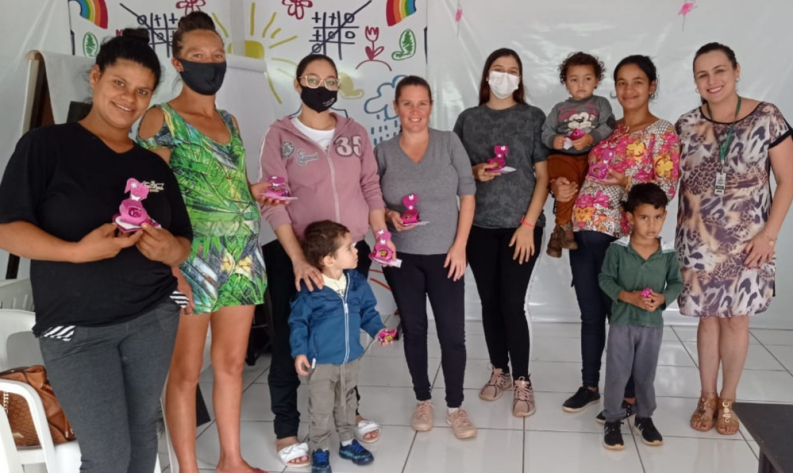 CRAS realiza mais um encontro do Projeto ser Mãe com a psicóloga Tatiane Canivier 
