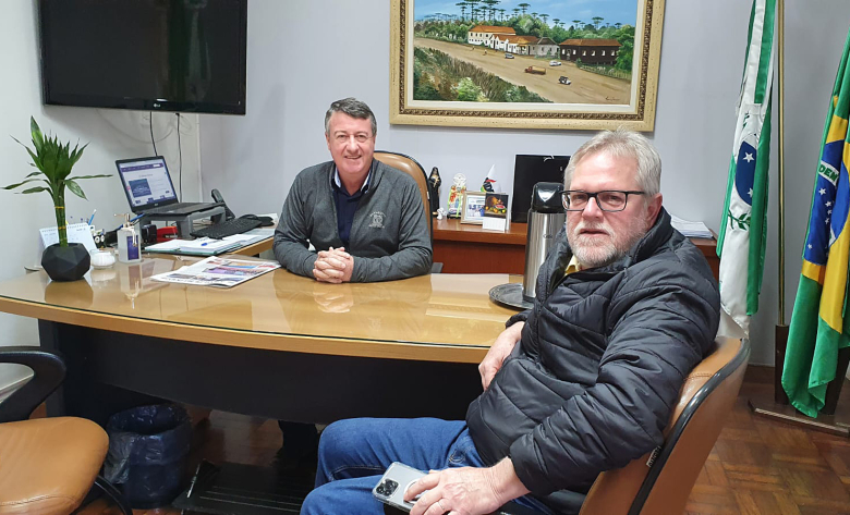 Chefe de Gabinete da Presidência da Assembléia Legislativa visita o Prefeito