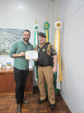 Prefeito em Exercício recebe Homenagem da Polícia Militar