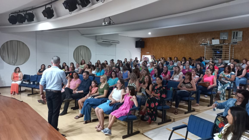 Cursos e Oficinas para Professores da Rede Municipal