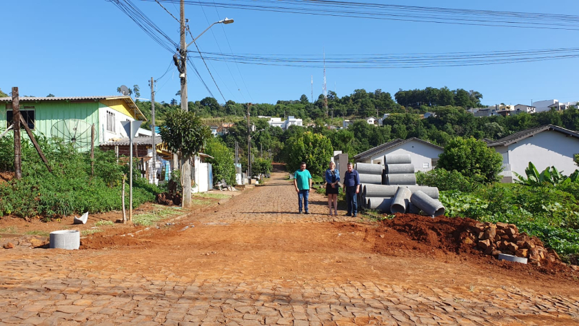 Prefeito e Equipe visitam Obras Públicas e Locais de Futuras Obras