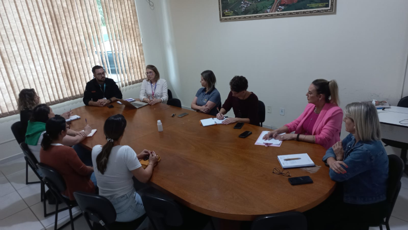 Nova Escola Móvel de Confecção 