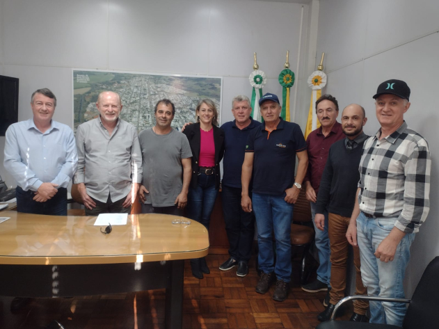 Visita do Deputado Vermelho 