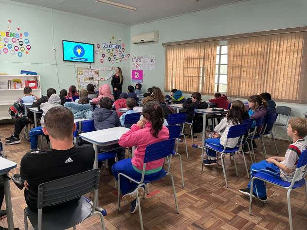 Alunos da Escola D. Pedro I recebem palestra sobre Preservação ambiental