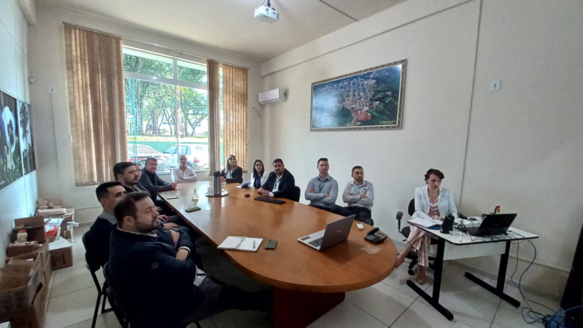 Reunião do Programa Cidade Empreendedora sobre Sistema Regional de Crédito
