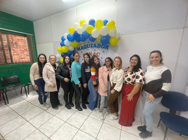 Encerrado Curso Profissionalizante de Maquiador