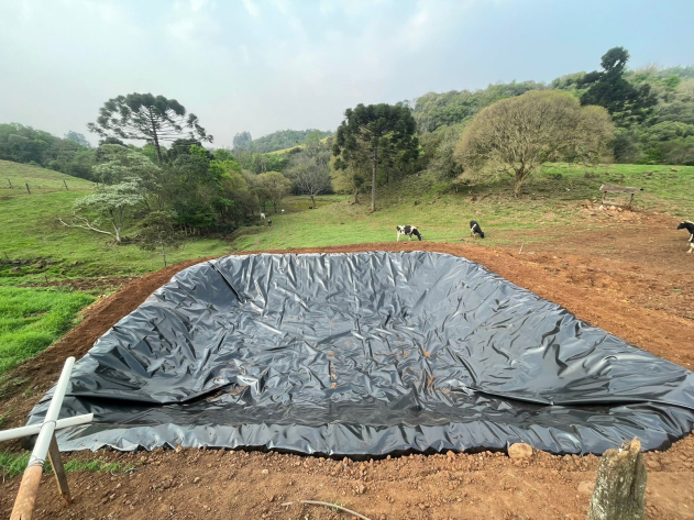 Instalação de Geomembranas em Esterqueiras Beneficia Agricultores no Interior de Marmeleiro e Protege o Meio Ambiente