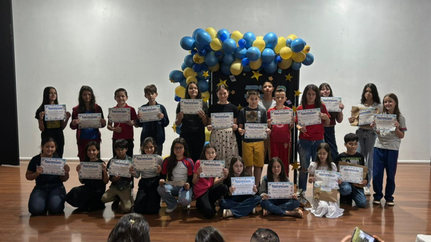 DEPARTAMENTO DE EDUCAÇÃO E CULTURA PREMIA ALUNOS DO 5ºANO DA REDE MUNICIPAL DE ENSINO 