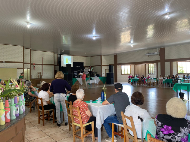 Confraternização dos Idosos realizado com Sucesso