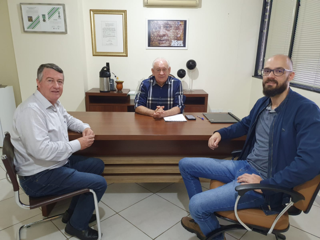Prefeito Paulo Participa de Reunião Técnica com o Deputado Ademar Traiano
