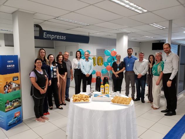 Agência da Caixa de Marmeleiro comemora 10 anos