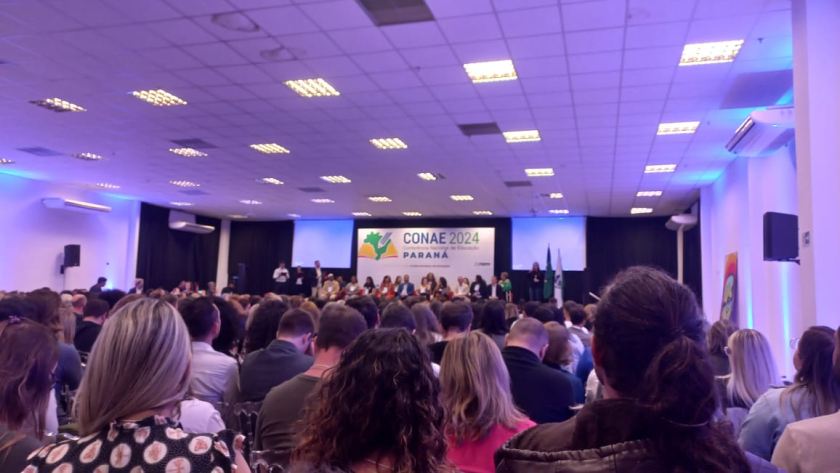 Representantes da Educação de Marmeleiro participam do CONAE 2024
