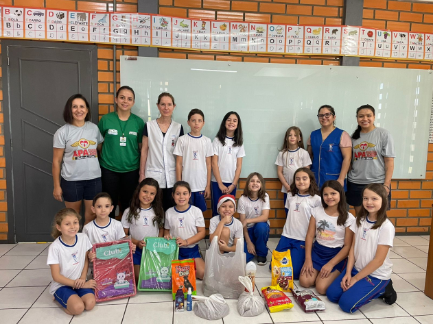 Departamento de Meio Ambiente Recebe doação da Escola Tio Patinhas