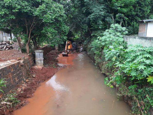 Limpeza do Rio Santa Rita