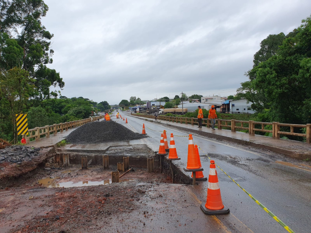 Reparos na Ponte Grande
