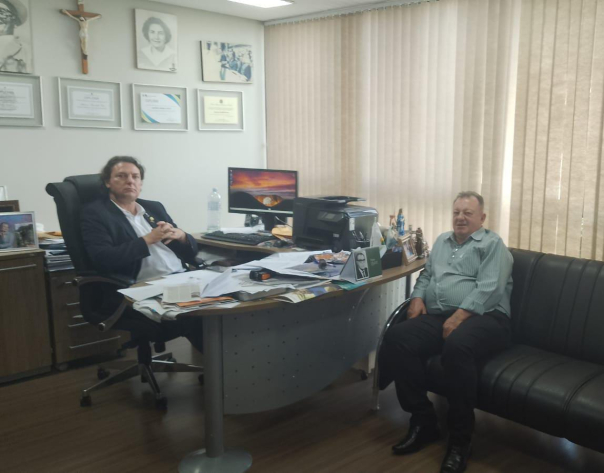 Diretor de Indústria e Comércio visita o Gabinete do Deputado Anibelli Neto 